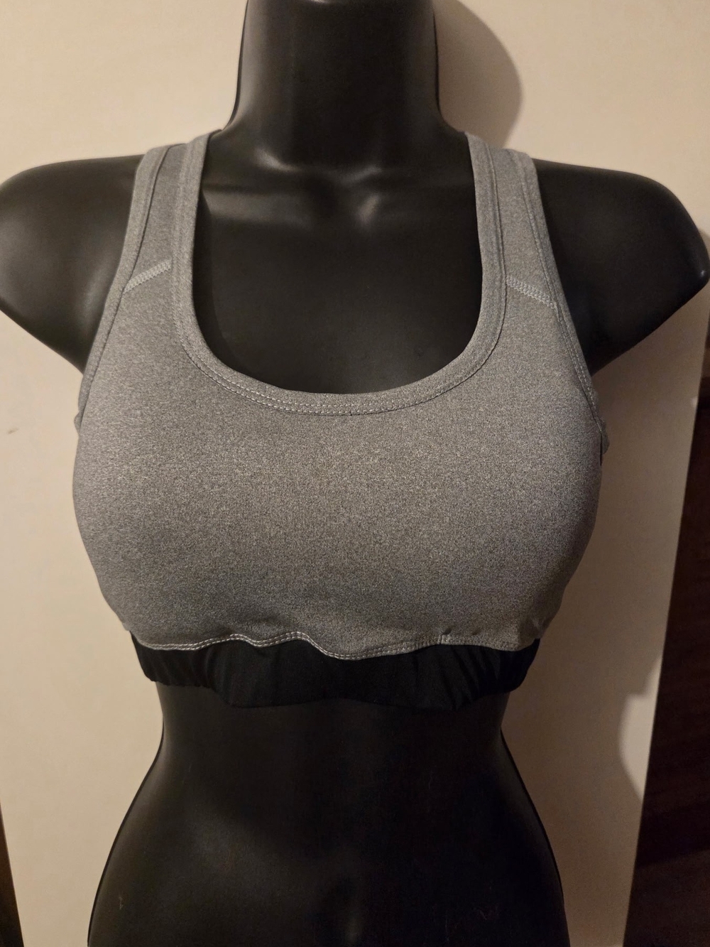 Gray Seamless Support Sports Bra with Elastic Underband